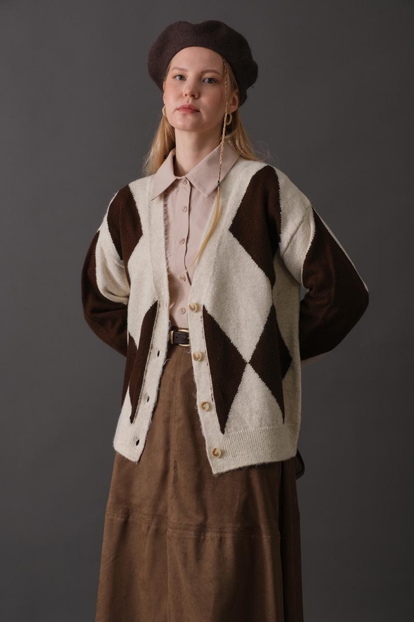 Argyle Pattern Cardigan Stone - 7
