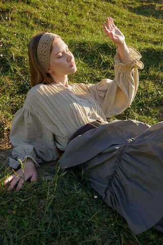 Asimetrik Fırfırlı Etek Taş - 1