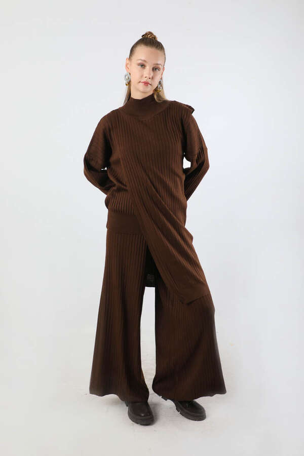 Asimetrik Triko Takım Kahve - 1