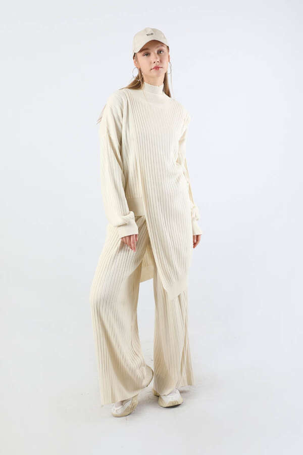 Asimetrik Triko Takım Krem - 1