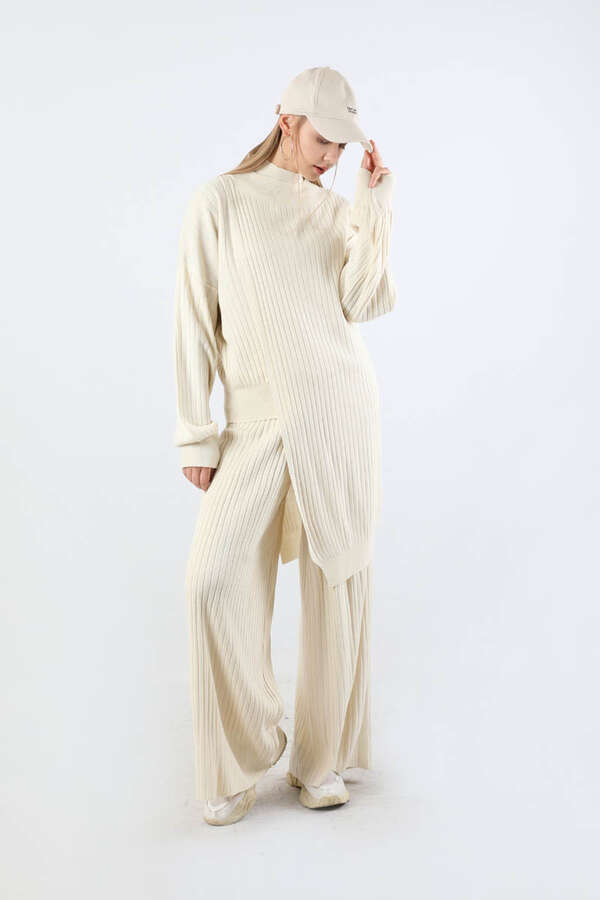Asimetrik Triko Takım Krem - 3