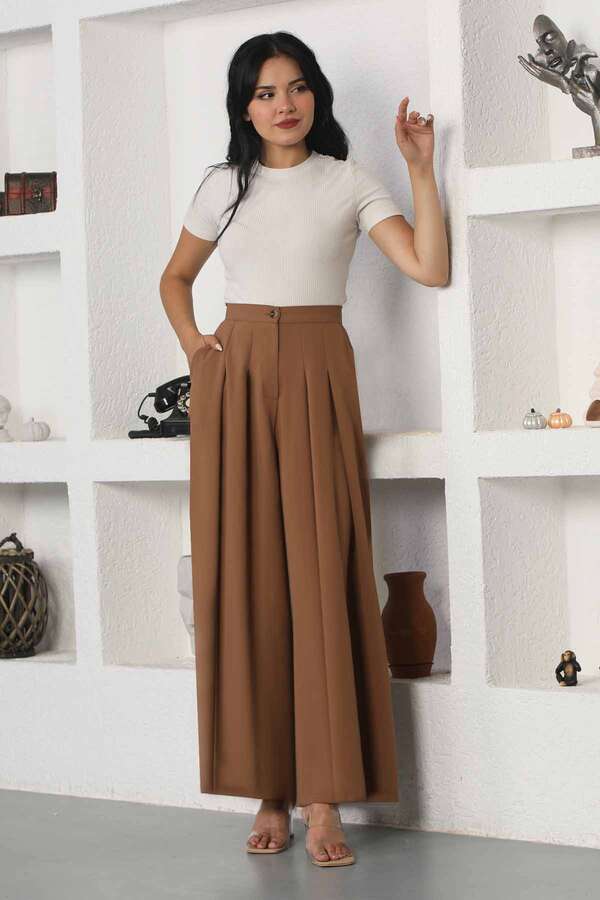 Wide Leg Pleated Trousers Brown - 1