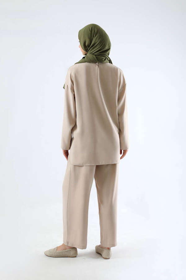 Bound Shirred Detail Team Stone - 6