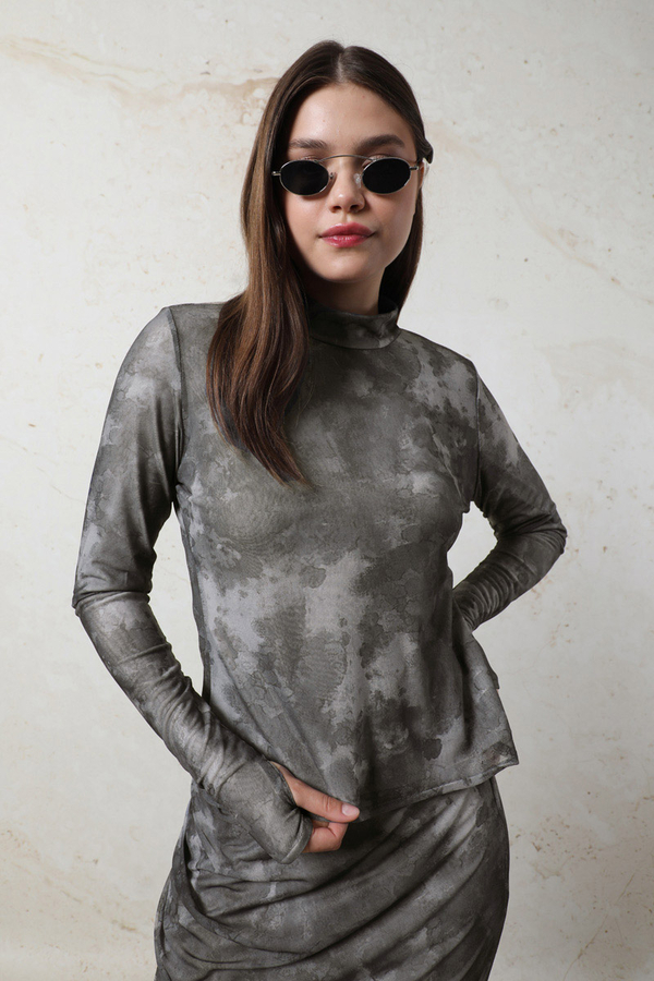 Batik Desenli Body Füme - 5