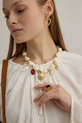 Beli Gipe Detaylı Bluz Beyaz - 5