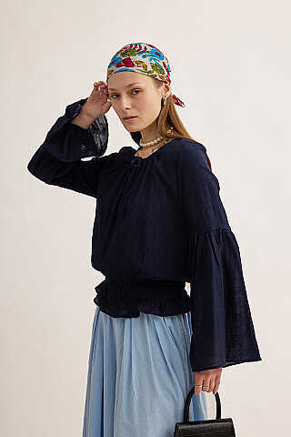 Beli Gipe Detaylı Bluz Lacivert - 6