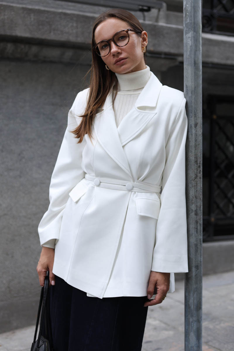 Biye Bağlamalı Blazer Ceket Beyaz