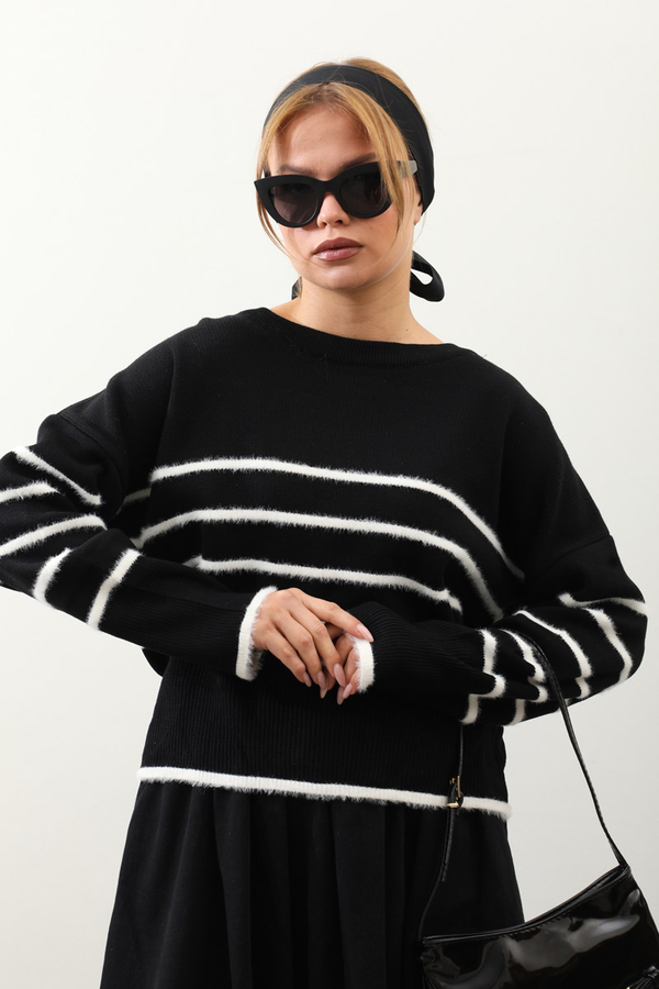 Biyeli Kısa Kazak Siyah - 13