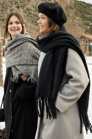 Bouclé Scarf Black - 2