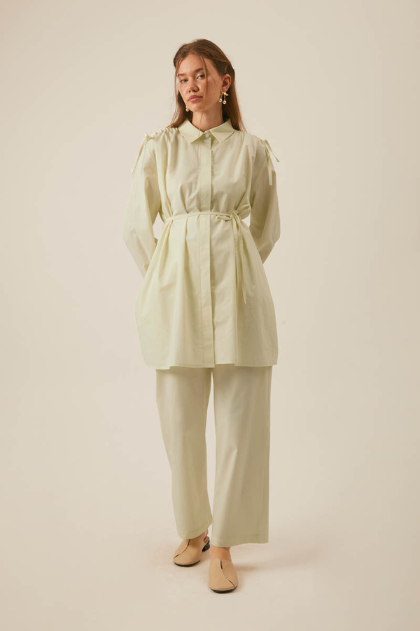 Omuzu Büzgü Detaylı Pantolon Takım Tereyağı Sarısı - 4