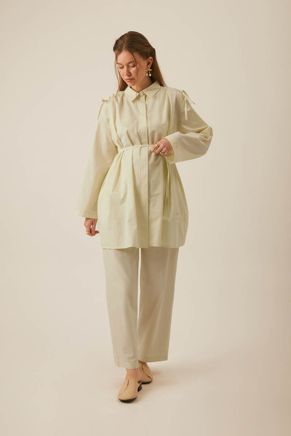 Omuzu Büzgü Detaylı Pantolon Takım Tereyağı Sarısı 