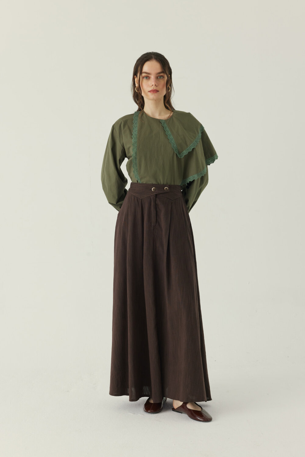 Buttoned Belt Skirt Brown