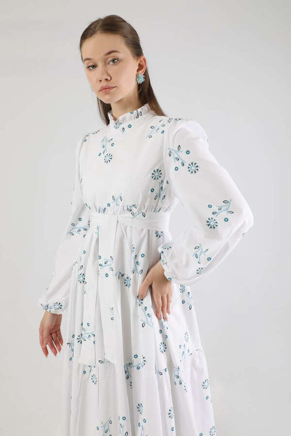 Büzgülü Desenli Poplin Elbise Beyaz - 2