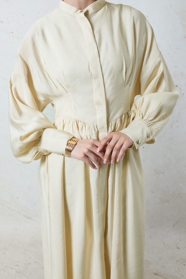 Büzgülü Gizli Düğmeli Elbise Bej - 5