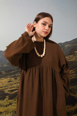 Büzgülü Salaş Müslin Elbise Kahverengi - 5