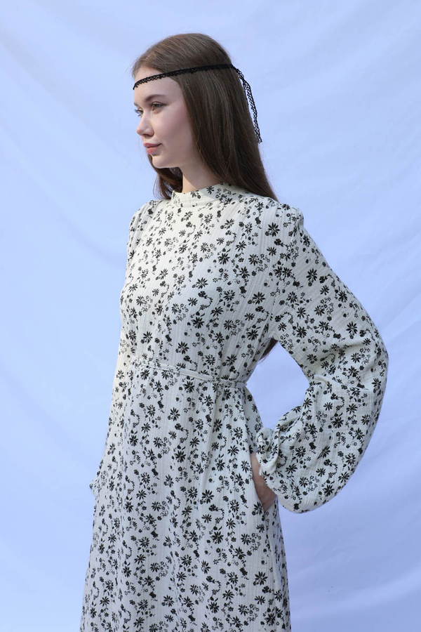 Çiçek Desenli Müslin Elbise Siyah - 5