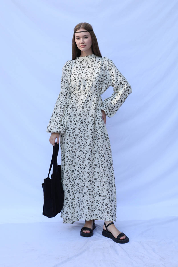 Çiçek Desenli Müslin Elbise Siyah 