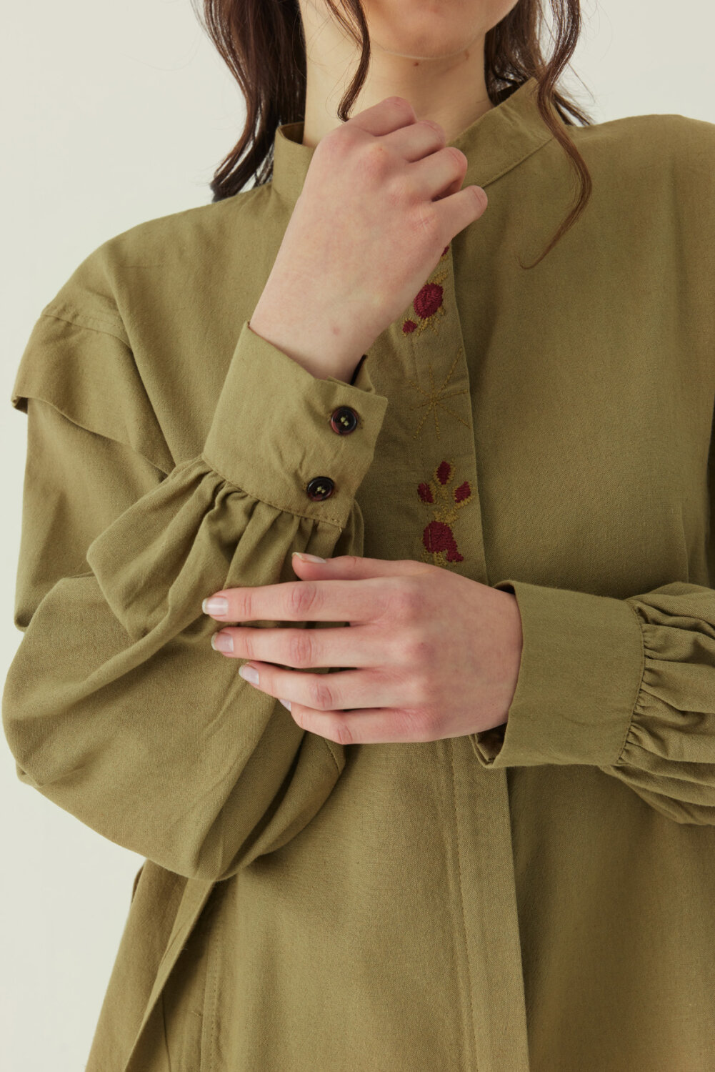 Çiçek Nakışlı Keten Gömlek Haki - 5