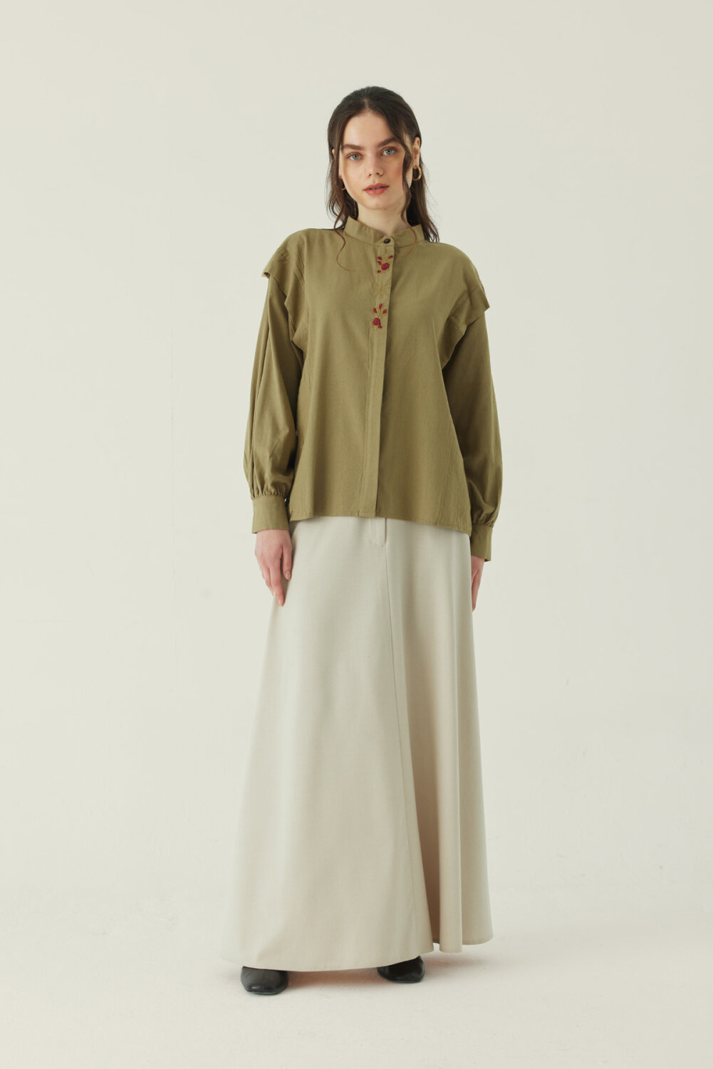 Çiçek Nakışlı Keten Gömlek Haki - 6