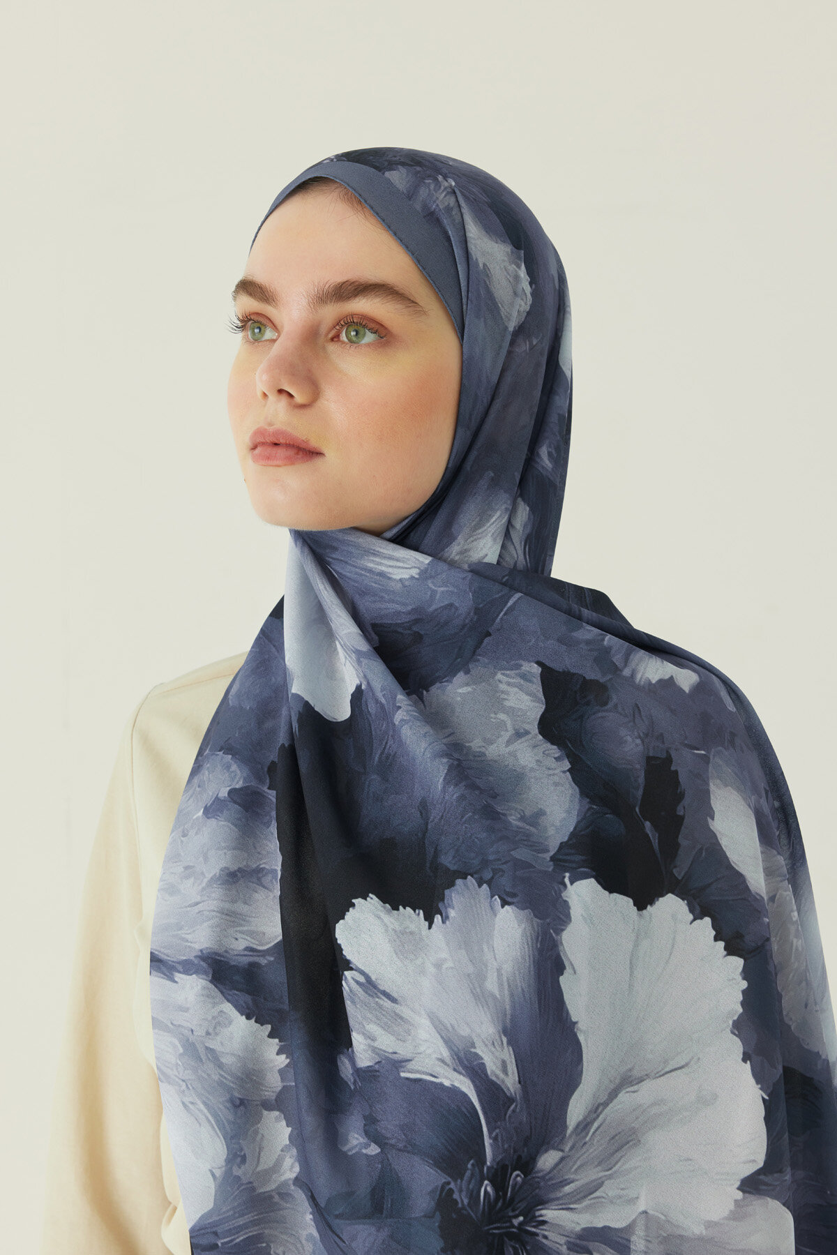 Çiçekli İpek Şal İndigo