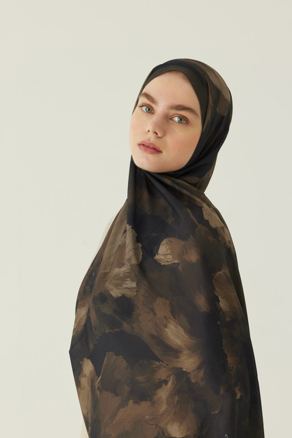 Çiçekli İpek Şal Kahverengi - 2
