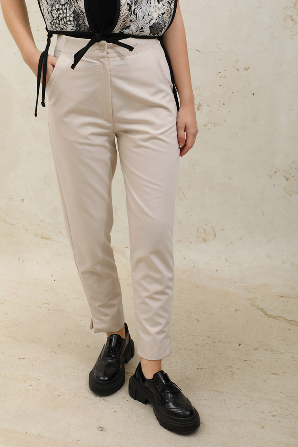 Cigarette Trousers Cream - 4