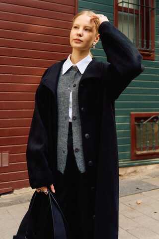 Coat with Dart Detail Black - 3