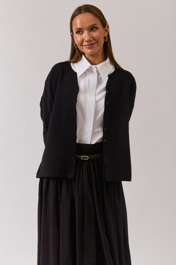 Crew Neck Premium Knit Cardigan Black - 14