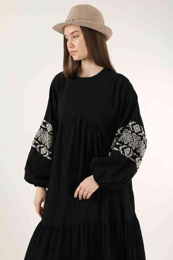 Cuff Embroidered Dress Black - 2