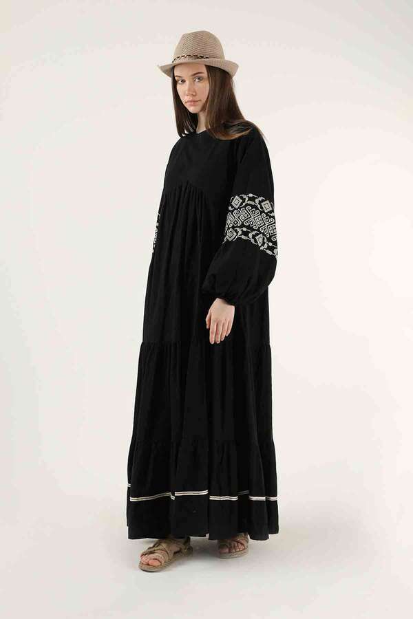 Cuff Embroidered Dress Black - 3
