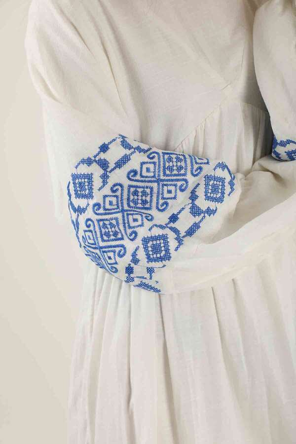 Cuff Embroidered Dress White - 4