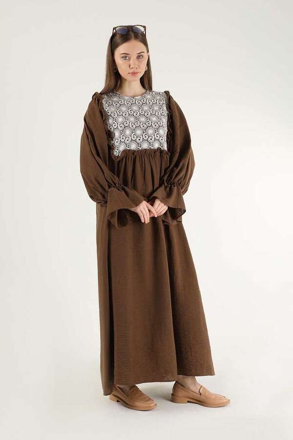 Dantel Detay Fırfırlı Elbise Kahve - 3