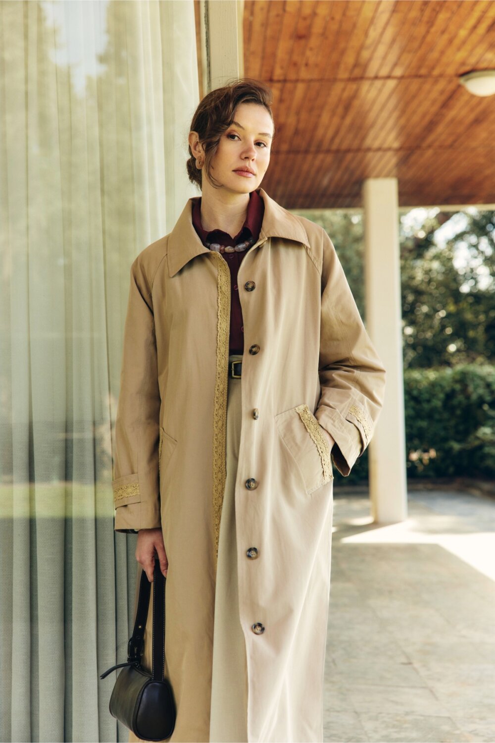 Dantel Detaylı Uzun Trençkot Bej 