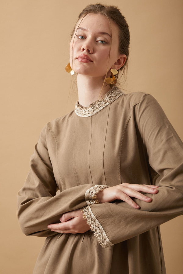 Dantel Şeritli Keten Elbise Camel - 8
