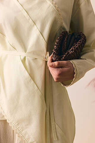 Dantelli Asimetrik Gömlek Tereyağı Sarısı - 4