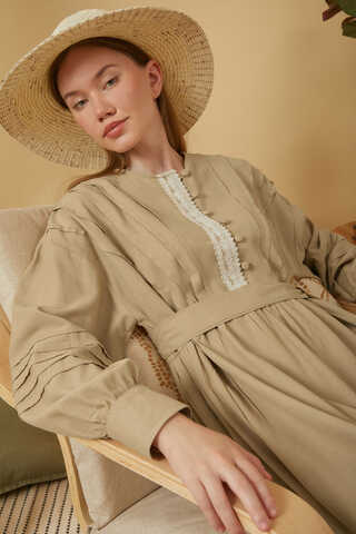 Dantelli Nervür Detaylı Elbise Bej - 5