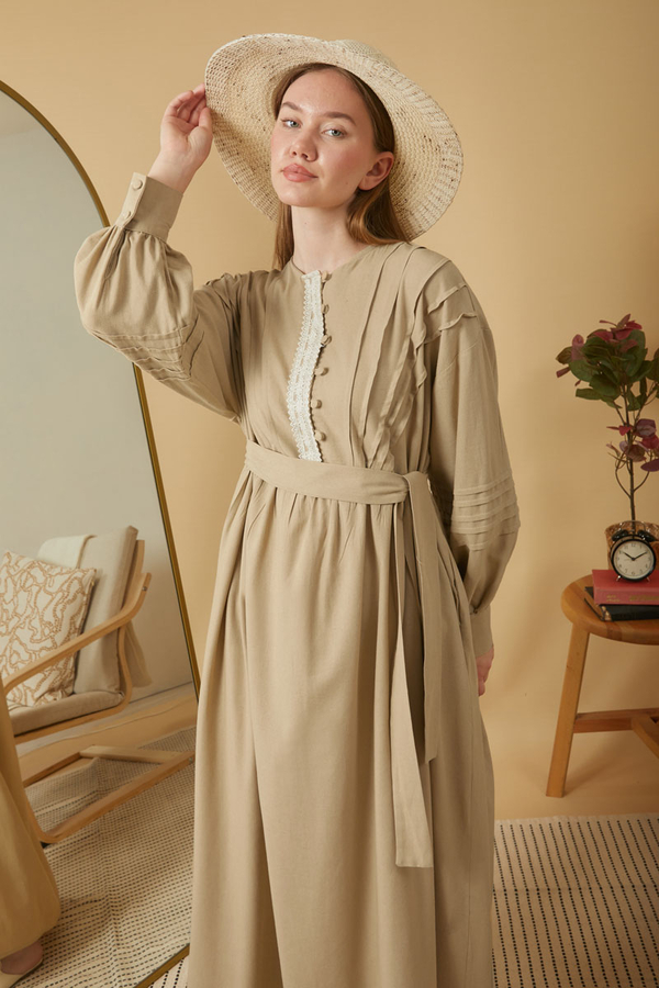 Dantelli Nervür Detaylı Elbise Bej - 17