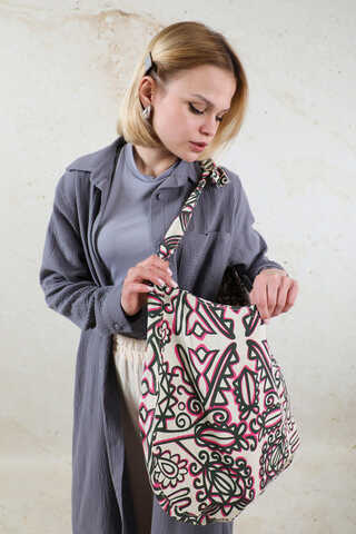 Desenli Bağlamalı Çanta Pembe - 4