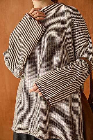 Dik Yaka Dokulu Oversize Triko Kahverengi - 4