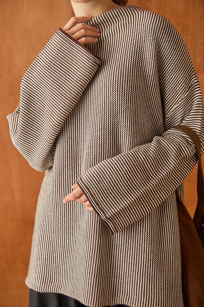 Dik Yaka Dokulu Oversize Triko Kahverengi - 4