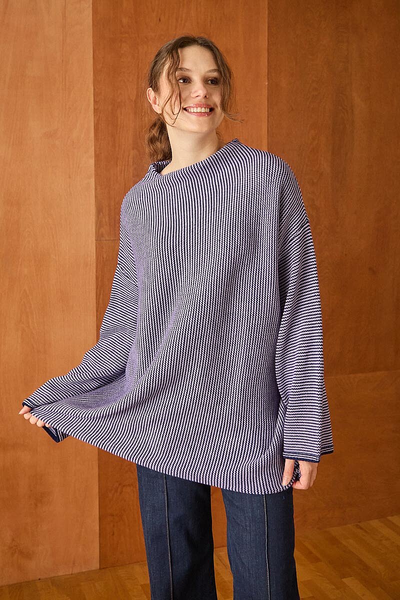 Dik Yaka Dokulu Oversize Triko Lacivert - 2