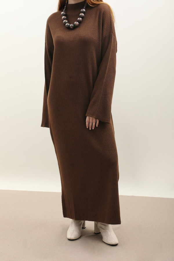Dik Yaka Triko Elbise Kahverengi - 2