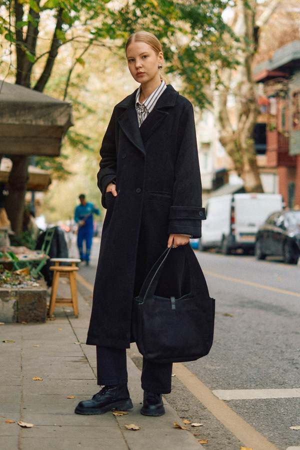 Double-Breasted Coat with Dart Detail Black - 10