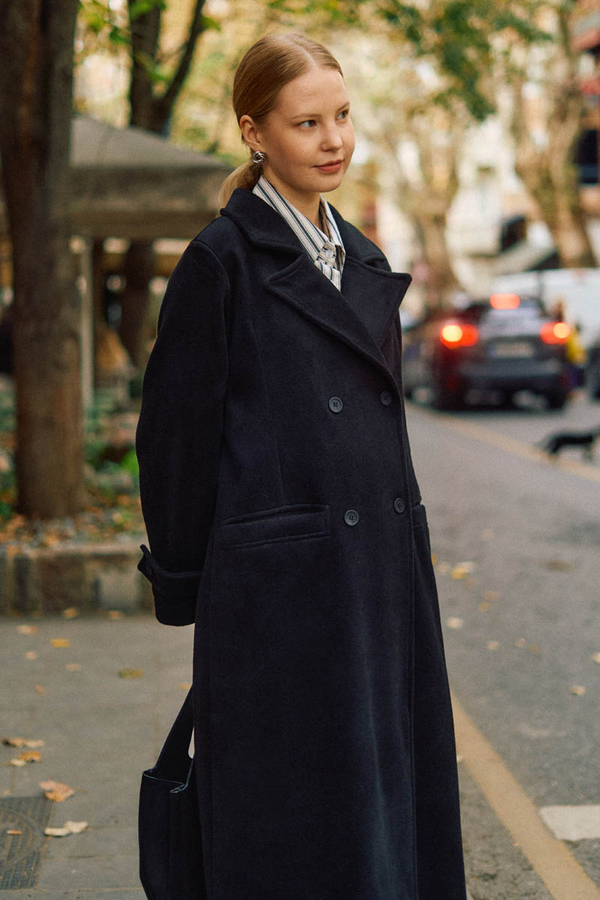 Double-Breasted Coat with Dart Detail Black - 14