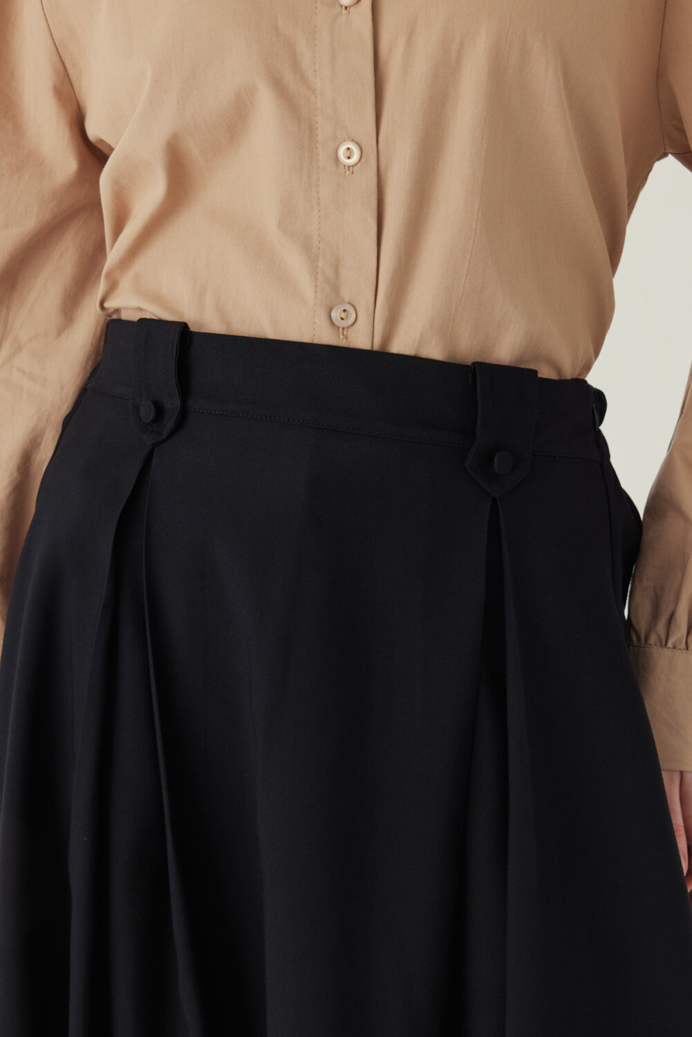 Double Pleated Tencel Skirt Black (1)