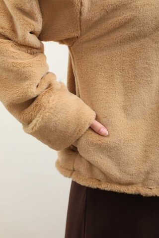 Düğmeli Kısa Kürk Camel - 10