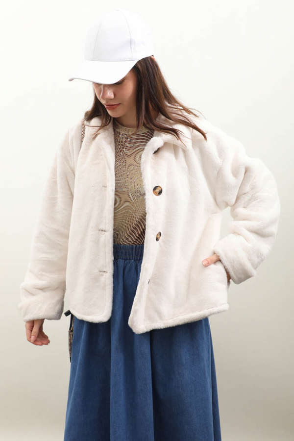 Düğmeli Kısa Kürk Ekru - 12