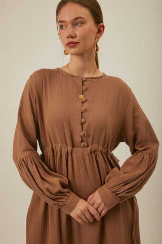 Düğmeli Müslin Elbise Açık Taba - 8