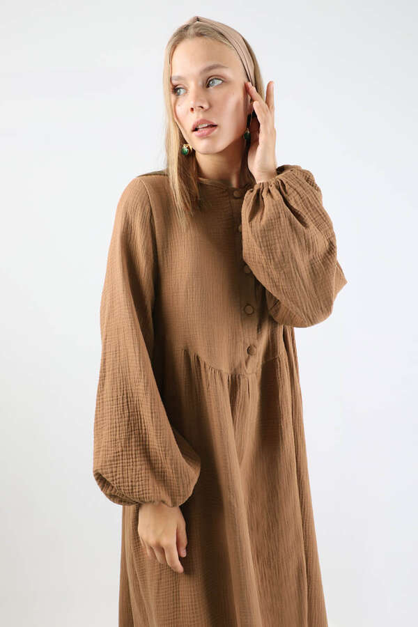 Robası Düğmeli Müslin Elbise Camel - 2