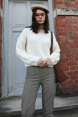 Düşük Omuzlu Kısa Kazak Ekru - 2